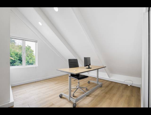 612M² OFFICE FOR SALE IN HIGHLANDS NORTH